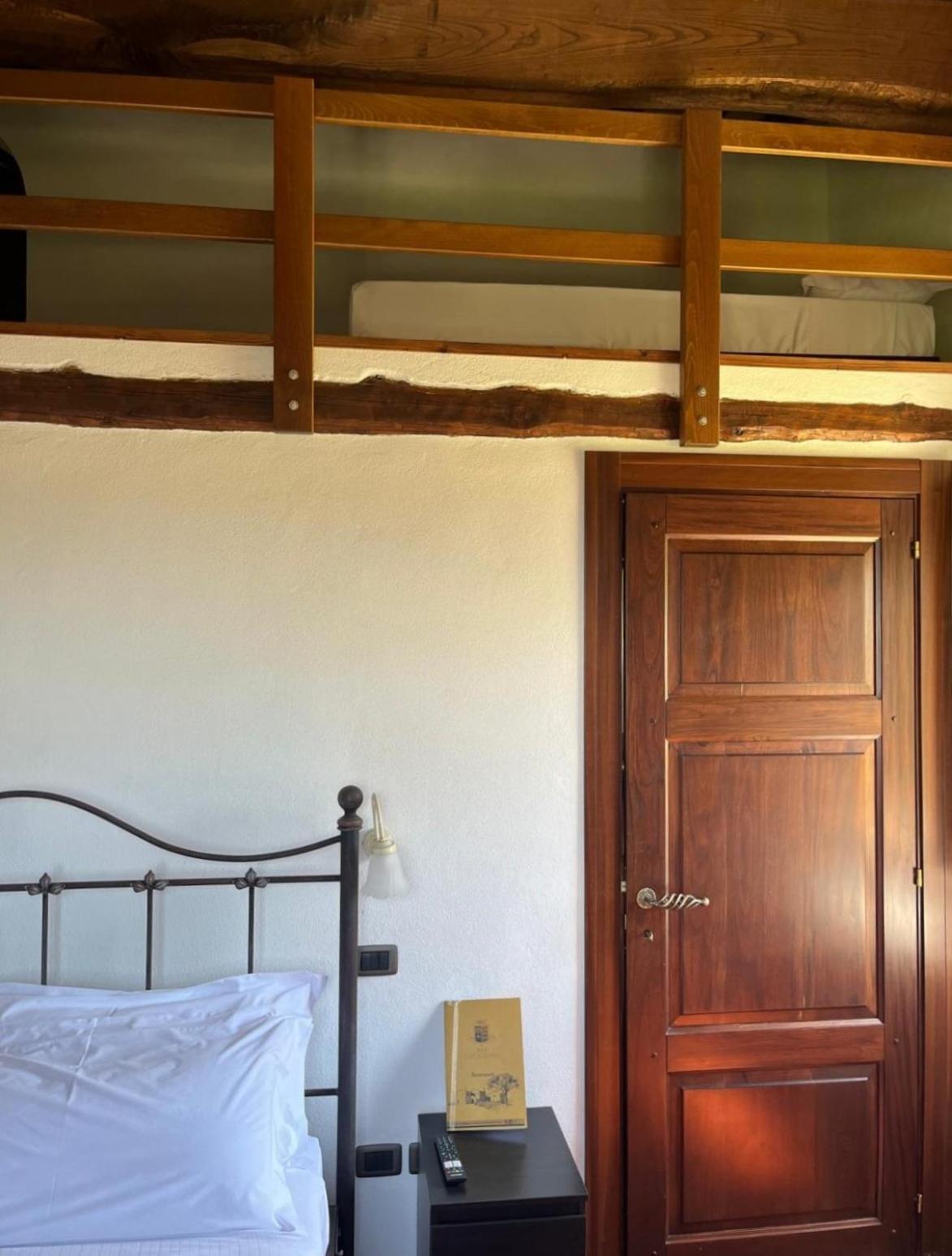 Agriturismo Aia Leccioni Micciano Exterior photo