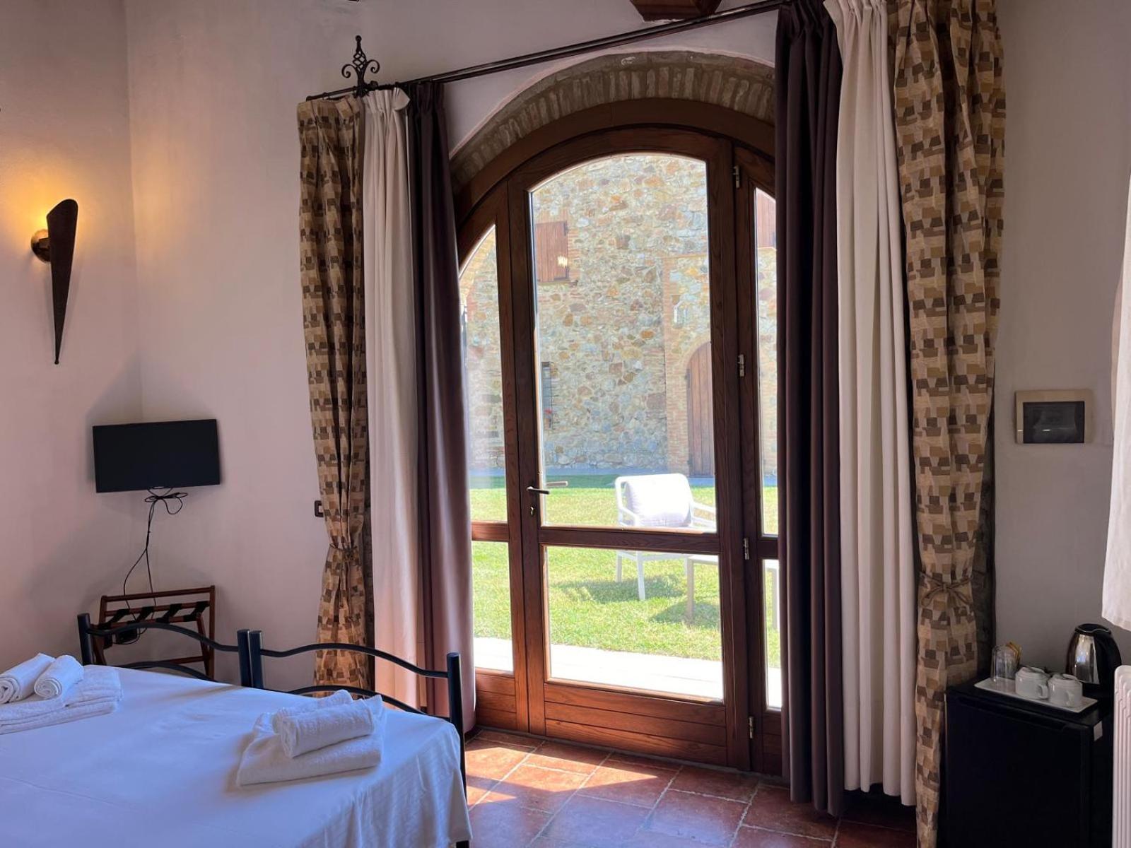 Agriturismo Aia Leccioni Micciano Exterior photo